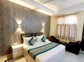 Hotel Khusbu Residency, Green Park Market, South Delhi