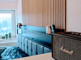 Compact Nordic Nest, WLAN, E Roller, SmartTV, Waschtrockner, hotel v destinaci Chemnitz