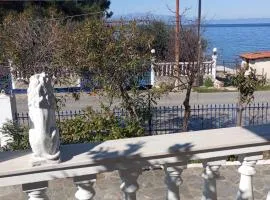 Leon mare villa