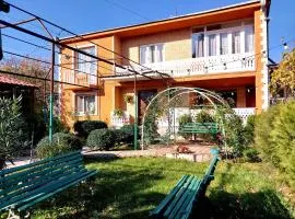 Teli Guest House