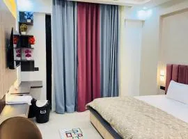 Moonlight luxury stay inn