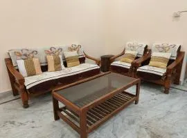 Home in Lucknow independent 2bhk floor W- Table tennis