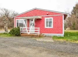 Americana Cottage 2-Bed by the Sea w fireplace