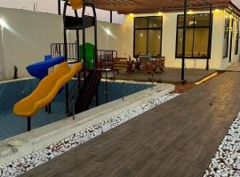 منتجع و شالية المنيره, κάμπινγκ σε Hail