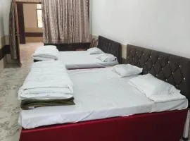 Hotel mahakumbh Nearest Arail Ghat