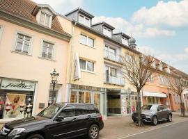 Hotel Altavilla, hotel v destinaci Schwetzingen