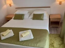 Rooms Radic