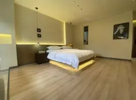 Sanqiu Designer B&B