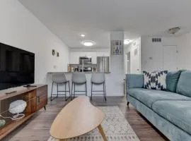 SoCo So Cool Condo - BBQ Patio & Garden Area