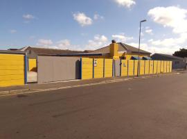 Neo & Ruks Guest House goodwood 4, ξενοδοχείο που δέχεται κατοικίδια σε Goodwood