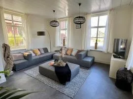 Rhynhoven Lodge