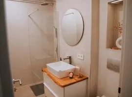 Apartman Esseg - Luxury Living in Historic Esseg