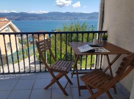 Coqueto apartamento en Raxó, Sanxenxo, hotel u gradu Raxo