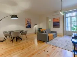 Spacious apartment with patio at historic center