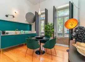 Fancy apt in iconic street full of historic houses