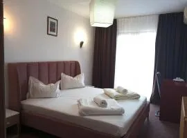 RHC Royal Hotel