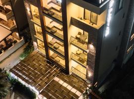 Hotel Platinum Lux, hotel di Ulcinj