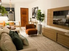 Apartamento Decorado 3/4 em condomínio frente Mar
