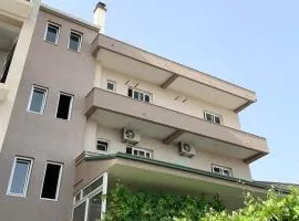 Cache Apartments
