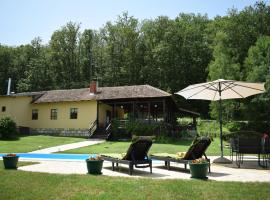 Pansion Savinac, hotel v destinaci Takovo