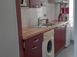 Appartement 30 m2 - 2 pers - Plein sud - 1er étage droite - Wifi Fibre gratuite - Sans ascenseur - Non fumeur - Pas d'accueil d'animaux -、タルブのホテル