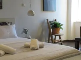 Tsimiski View Apartment - Walk to Aristotelous & Ladadika