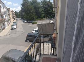 Desiree's Rooms - n 2 camere con bagno privato e balcone, hotel v destinaci Trecchina