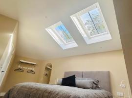 The Bear inn、ラントリサントのイン