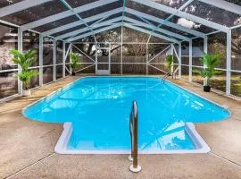 Pool House, Short Drive to Beach, Grill, Smart TV