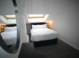 Walk to City Hotspots Liverpool 1BD Apartment