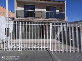 private house for 6 people near Curitiba, hotel in São José dos Pinhais