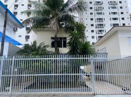Confortável Casa em Pitangueiras no Guarujá, hotel v destinaci Guarujá