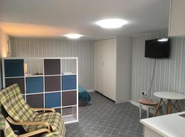 Log cabin studio in Paignton, hotel in Paignton