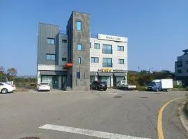 29 Play House