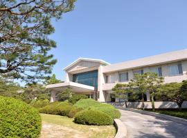 Hotel Yeongildae, hotel cerca de Aeropuerto de Pohang - KPO, Yŏnil