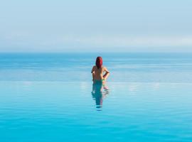 Alia Palace Hotel - Adults Only 16+, готель у місті Пефкохорі