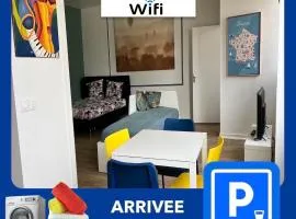 011 CHIC & COSY STUDIO 40m2 HYPERCENTRE WIFI SMART TV NETFLIX