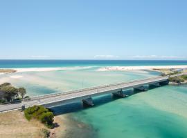 Blue Seas Holiday Villas, hotel em Scamander