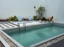 Namuya Alam Villa Private Pool, Rooftop , BBQ & Karaoke