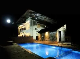 Aqualuxe Premium Suites