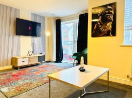 Cosy Retreat in Ashford city centre with Hot tub, hotel a Willesborough