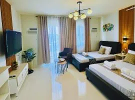 Condo best for Groups with Balcony, Free POOL, Parking & Gym - B2 5Diamond