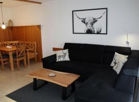 Ferienhaus Nr 93, Kategorie Komfort Plus, Feriendorf Hochbergle, Allgäu, hotel v destinaci Karlsebene