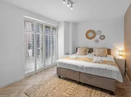 Home City Hotspot, Near City Center And Park