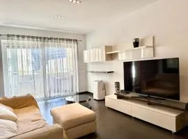 Sliema 1BDR Apartment with Pool Access and off Seafront