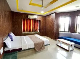 SD Family Resort CLUB-BAR&SPA l just 7km from shreenathji Nathdwara by SK 966o9o1oo6