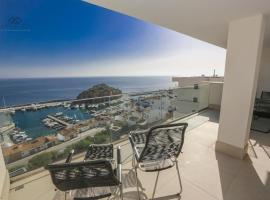Icon Luxury Seaview Marina, khách sạn ở Almuñécar