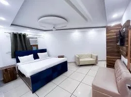 Hotel White Garden - Near Jaypee Hospital