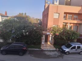 Apt1 bas de villa, hotel en Kenitra