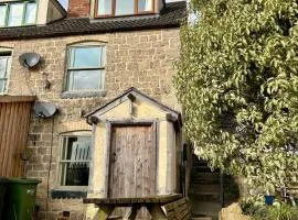 Valley View Cottage by MaisonPro